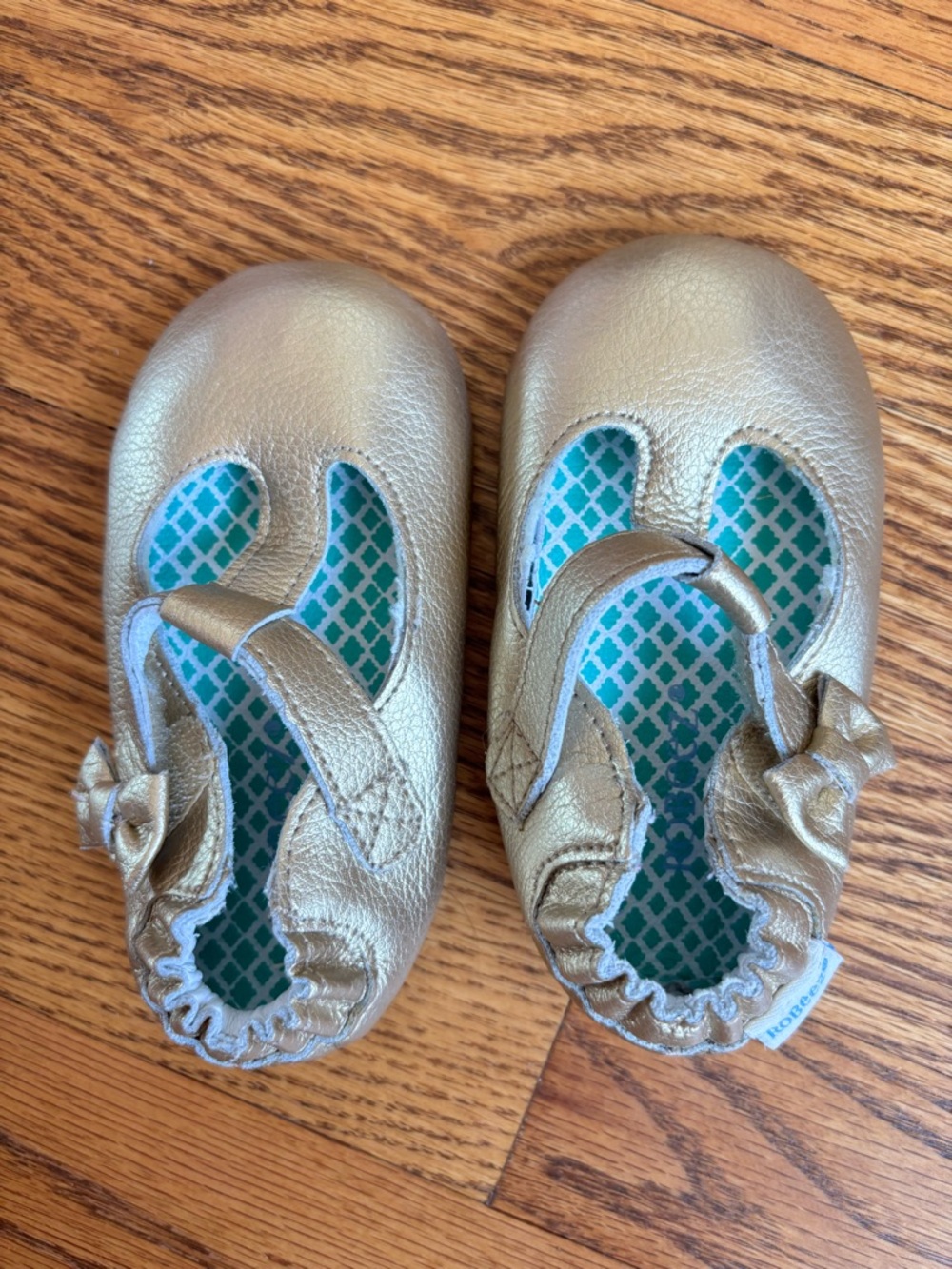 Robeez Gold Baby Girls Mary Jane Soft Sole Shoes 12-18m